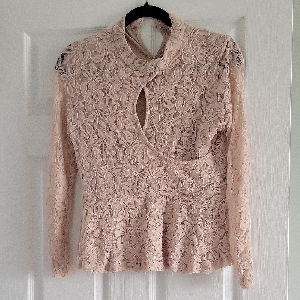 Elegant Lace Long Sleeve Top